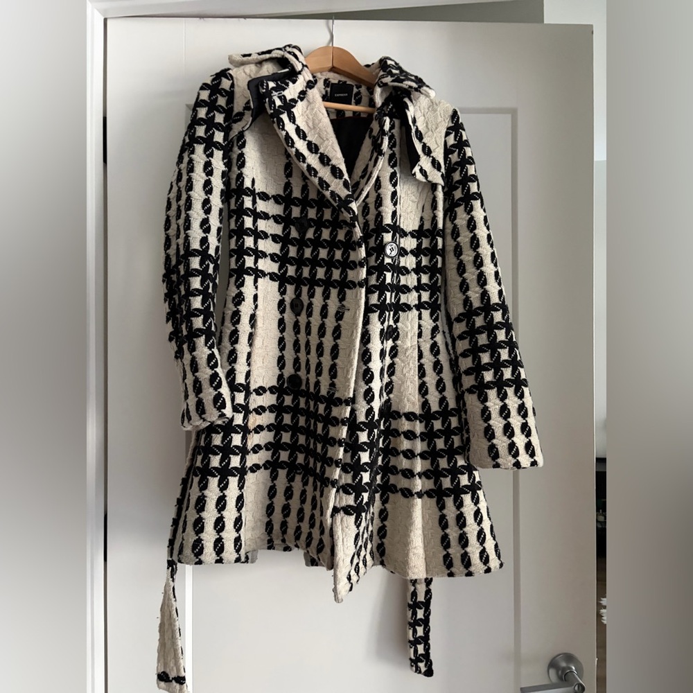 Express Black and Cream Patterned Cape